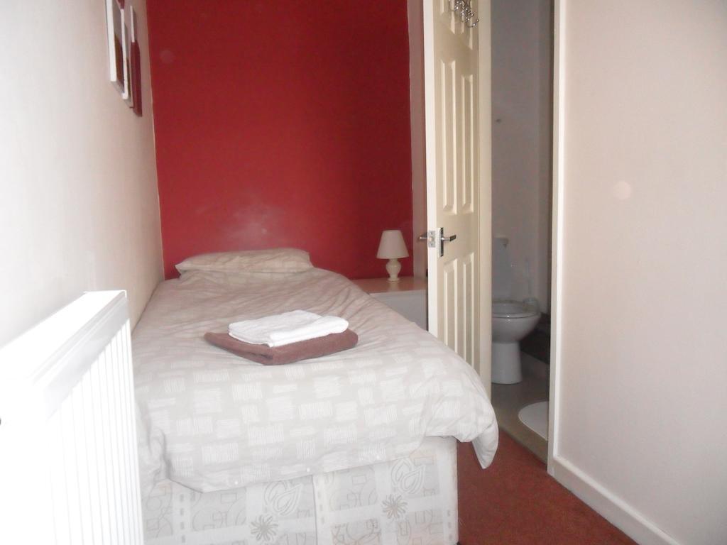 Oyo Main Top Hotel Widnes Chambre photo