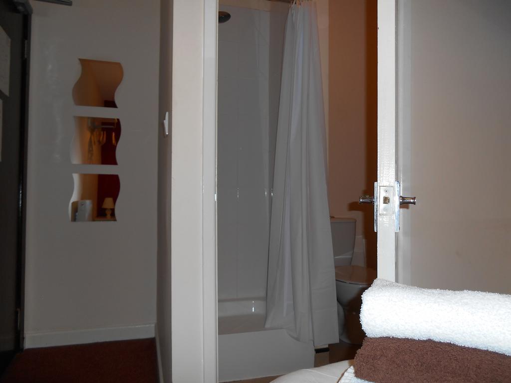 Oyo Main Top Hotel Widnes Chambre photo
