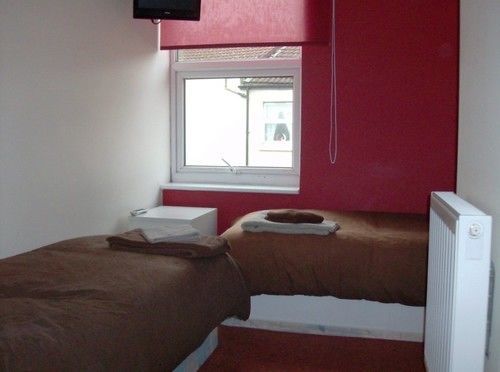 Oyo Main Top Hotel Widnes Extérieur photo