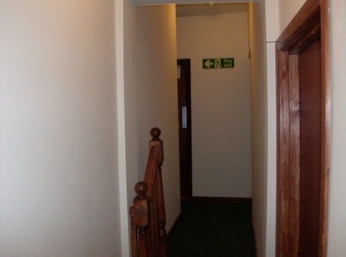 Oyo Main Top Hotel Widnes Extérieur photo